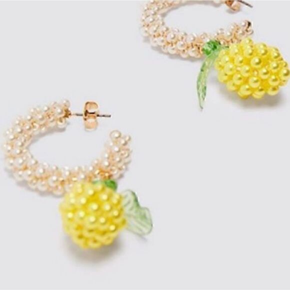 New ZARA Lemon Shaped Beaded Pearl Hoop Earrings - Picture 7 of 12